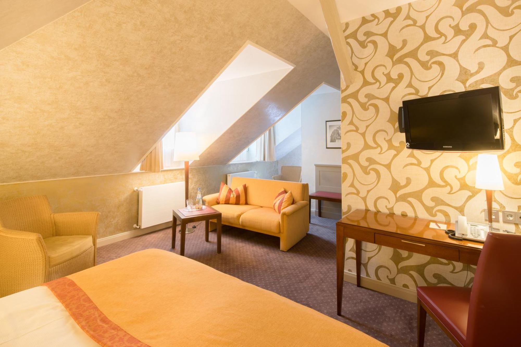 Parkhotel Gueldene Berge Weissenfels Exterior foto