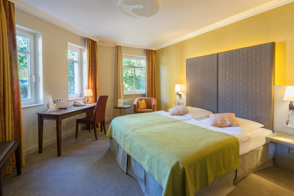 Parkhotel Gueldene Berge Weissenfels Exterior foto